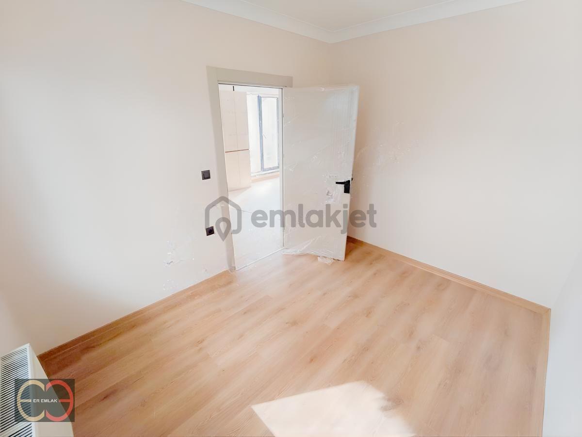 Anıttepe 'de Metroya Anıtkabir'e Yakın Katta Kiralık 1+1 Daire - 11