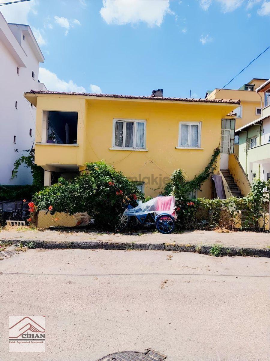 Satılık Müstakil Ev 530 M2 Arsaya Sahip - 9