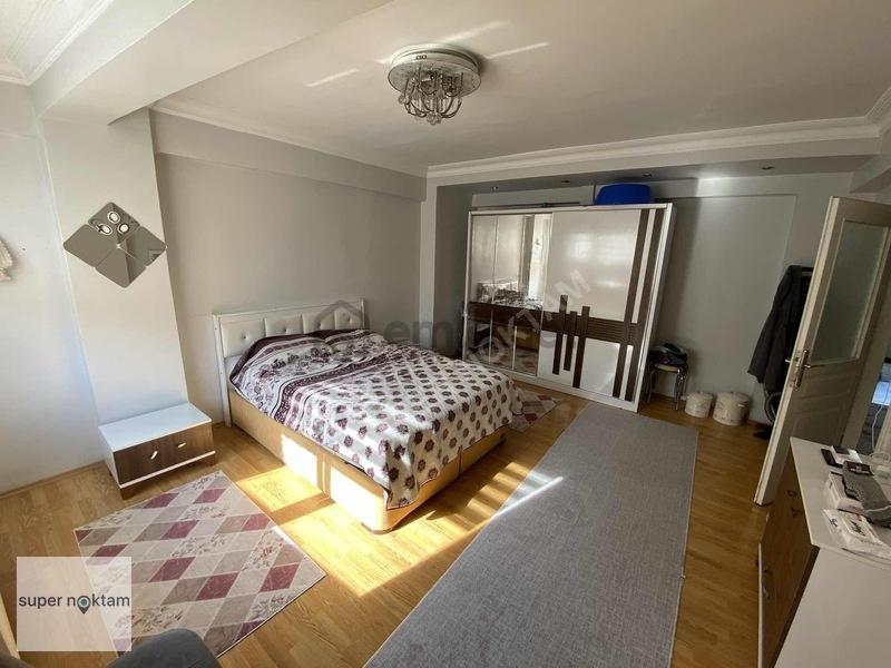 Süper Noktam'dan Halkalı'da Satılık 200mt 3+2 Dubleks Daire - 22