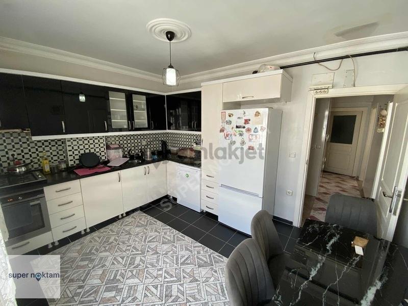 Süper Noktam'dan Halkalı'da Satılık 200mt 3+2 Dubleks Daire - 7