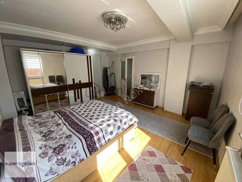 Süper Noktam'dan Halkalı'da Satılık 200mt 3+2 Dubleks Daire - 26
