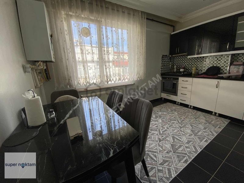 Süper Noktam'dan Halkalı'da Satılık 200mt 3+2 Dubleks Daire - 14
