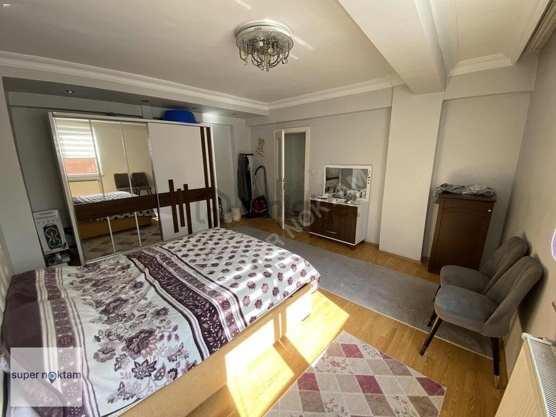 Süper Noktam'dan Halkalı'da Satılık 200mt 3+2 Dubleks Daire - 25