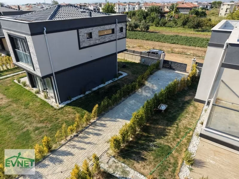 Güzelçamlıda Denize Adım Mesafesinde, Tam Müstakil &havuzlu - 2