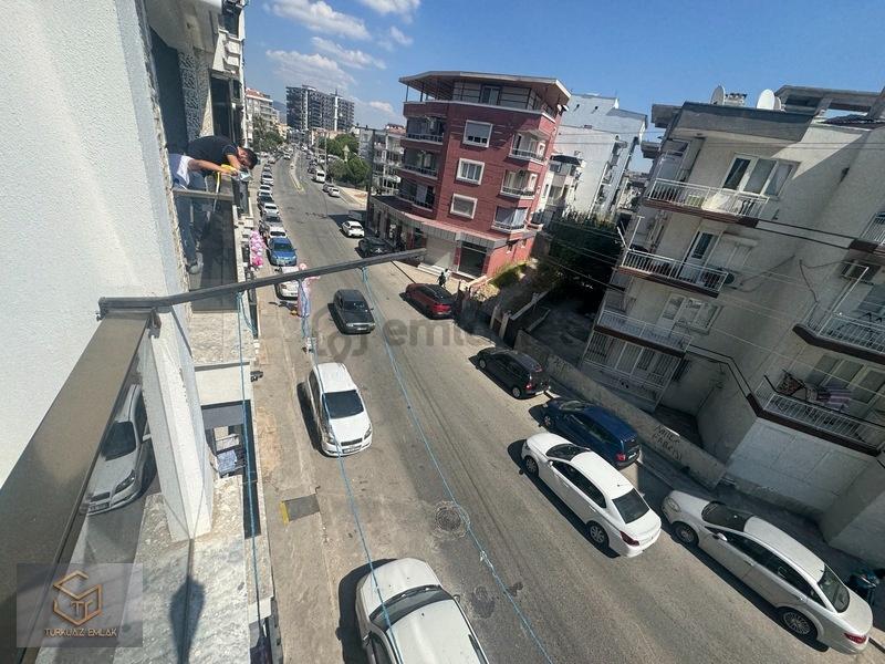 İsmet İnönü Gaffar Okan Cd. Satılık 2+1 Arakat Daire - 33