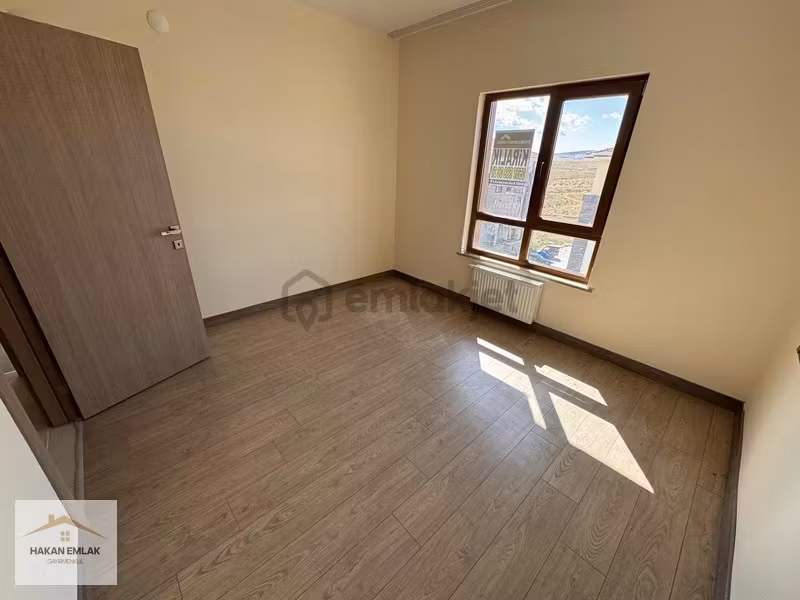 Hakan Emlaktan Akkent Toki Celilkırında 2+1 Satılık Daire - 11