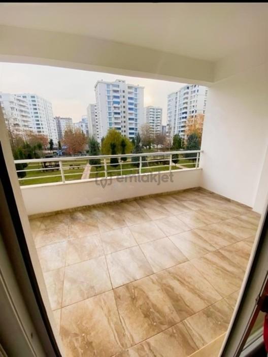 Karen'den Ceylan Avm Taşkıran 2 Sitesi 1.kat 4+1 Kira 38 Bin Tl - 21