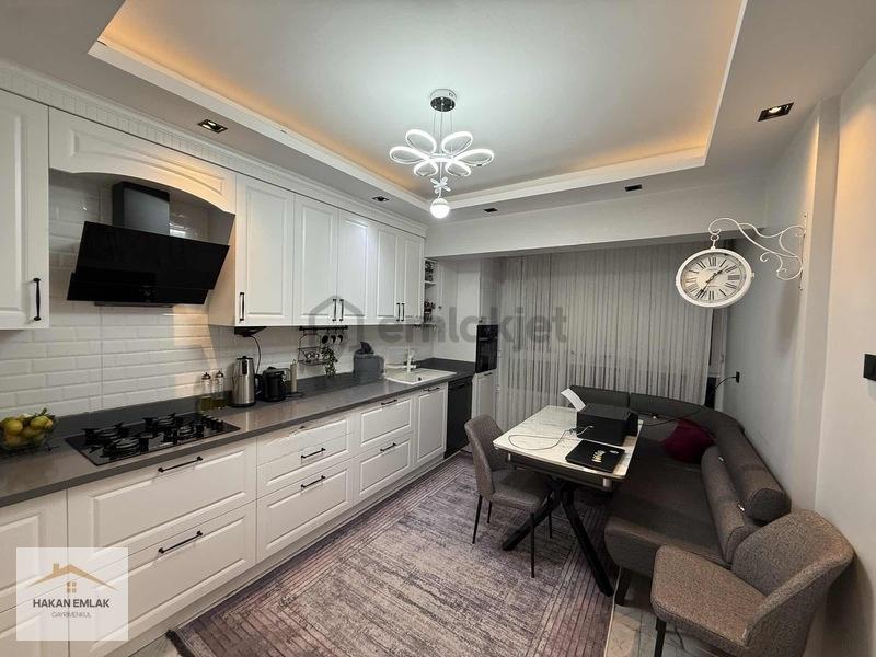 Hakan Emlak'tan Varinli Cd Üzerinde 3+1 | 140 M² Satılık Daire