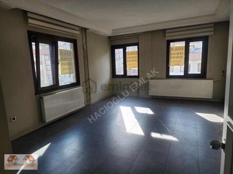 Cadde Üzeri Otoparklı Balkonlu Ferah Temiz Daire - 25