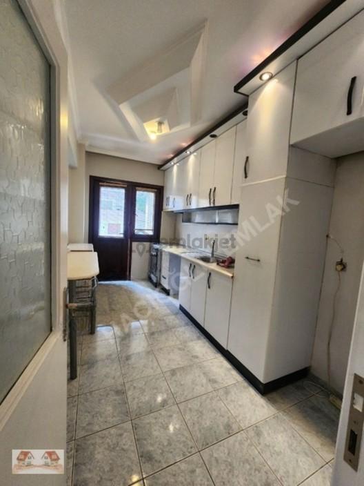Cadde Üzeri Otoparklı Balkonlu Ferah Temiz Daire - 9