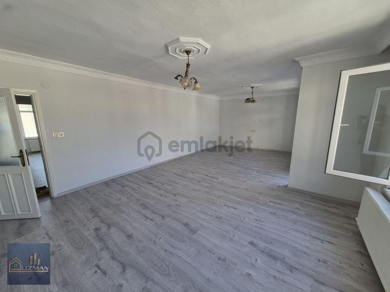 Uzman Emlak'tan Merkezde Kiralık 3+1 Daire - 9