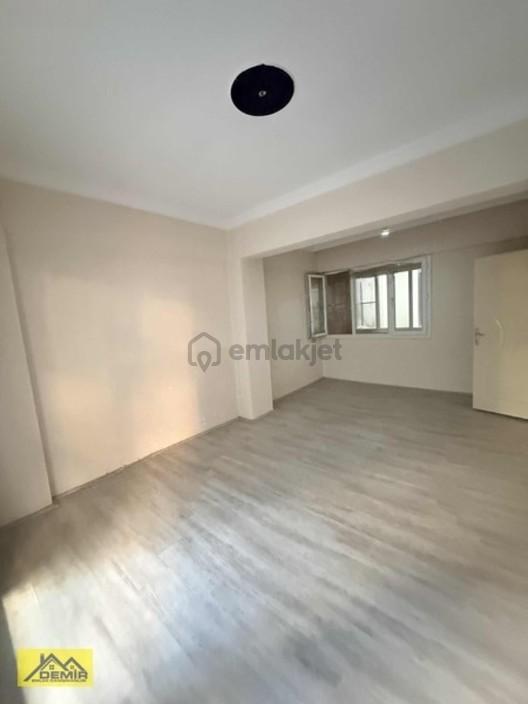 Fatih Mahallesinde Kiralık 3+1 Açık Mutfak Daire - 13