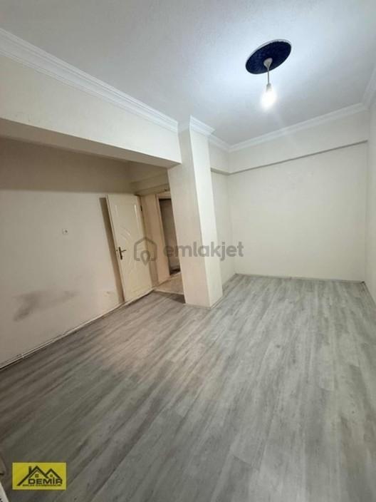 Fatih Mahallesinde Kiralık 3+1 Açık Mutfak Daire - 14