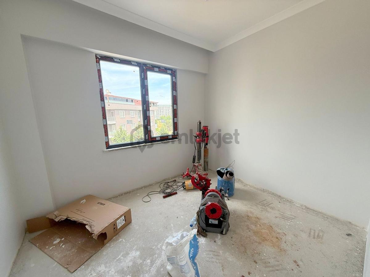 Mertcan'dan Yayalar Mah. İskanlı Açık Balkonlu 3+1 Daire - 13