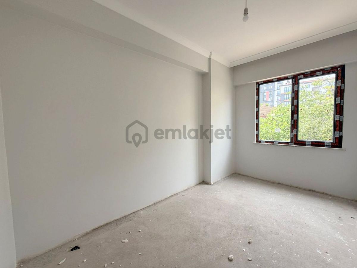 Mertcan'dan Yayalar Mah. İskanlı Açık Balkonlu 3+1 Daire - 10