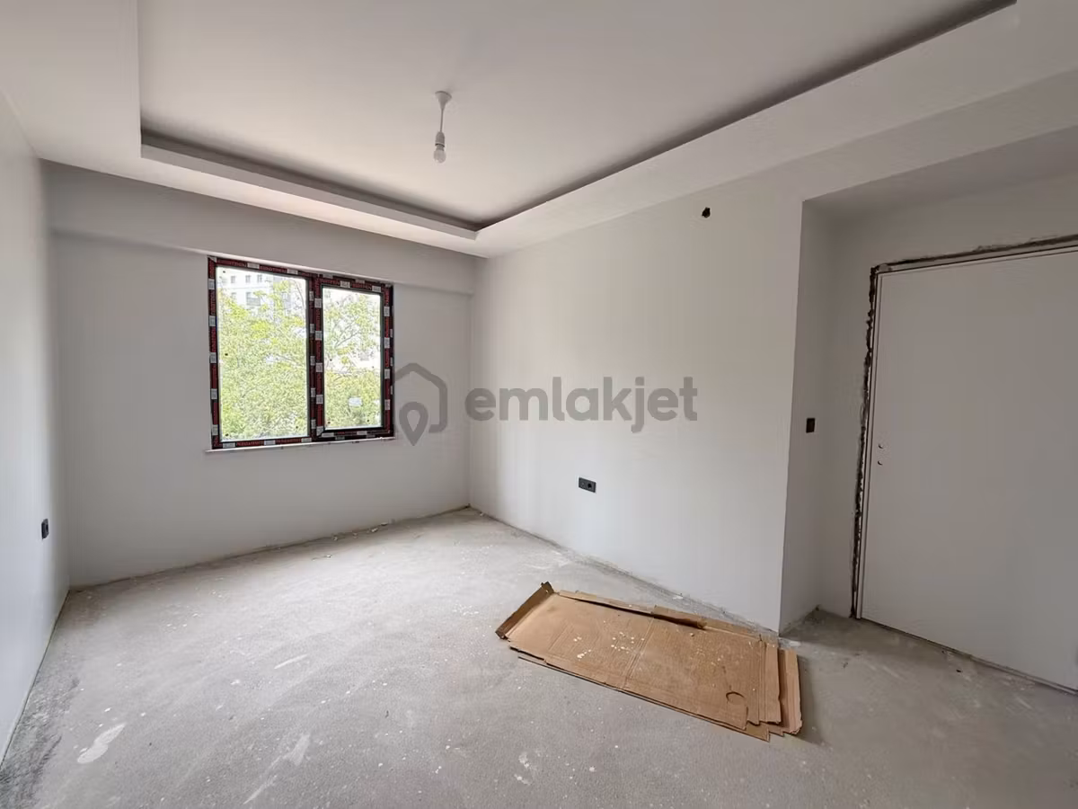 Mertcan'dan Yayalar Mah. İskanlı Açık Balkonlu 3+1 Daire - 8