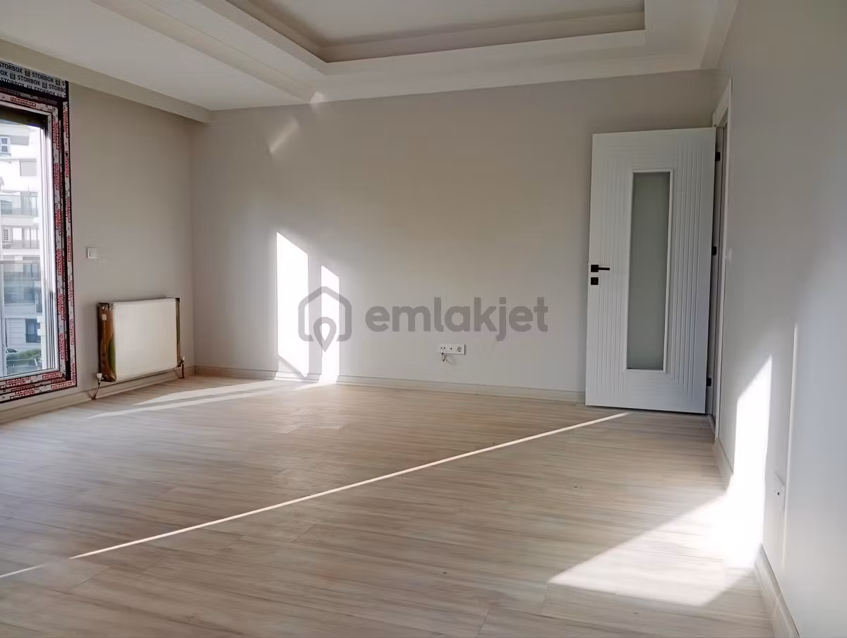 Karlıktepe'de Prestijli Binada Sıfır Geniş Kiralık 2+1 Daire - 5