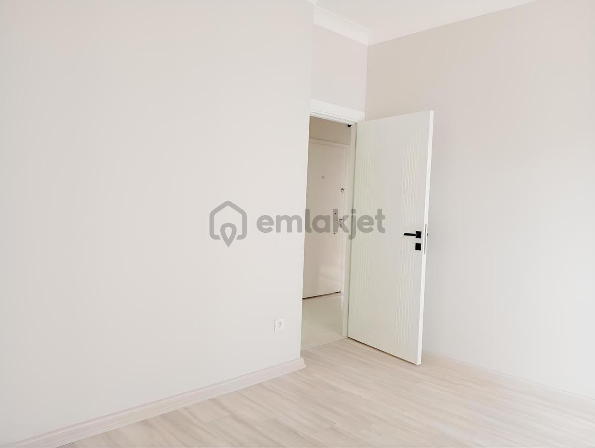 Karlıktepe'de Prestijli Binada Sıfır Geniş Kiralık 2+1 Daire - 14