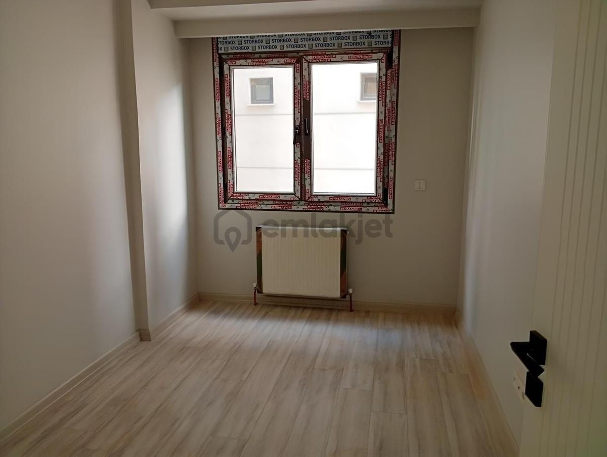Karlıktepe'de Prestijli Binada Sıfır Geniş Kiralık 2+1 Daire - 11
