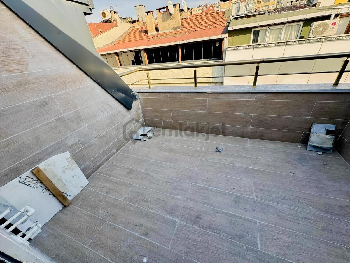 Bayrampaşa'da Teraslı Satılık 3+1 Sıfır Daire - 33