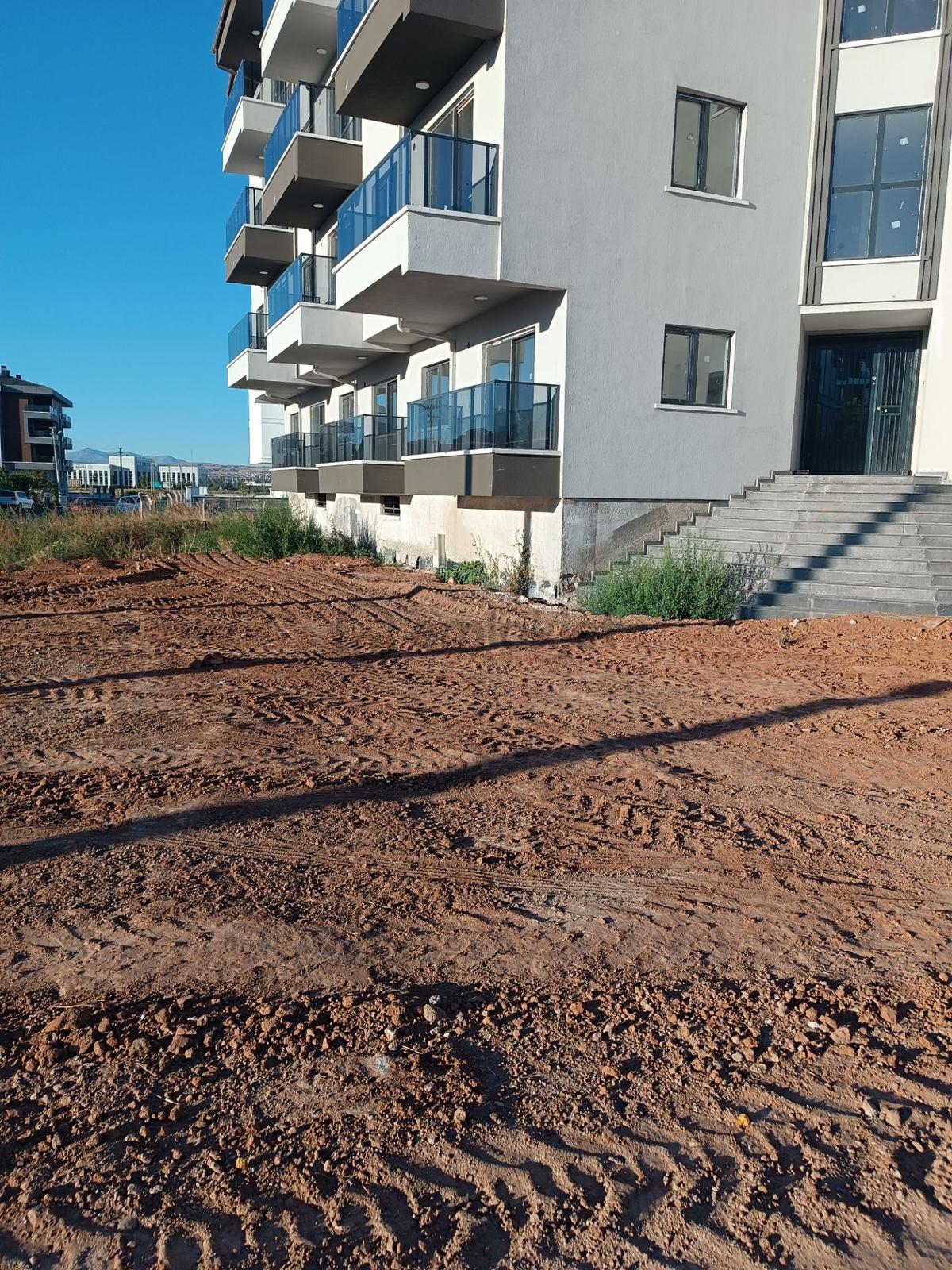 Tacin Mahallesi Hastane Yürüme Mesafesinde Full Eşyalı 1+1 Sıfır Daireler Mevcuttur Satılık