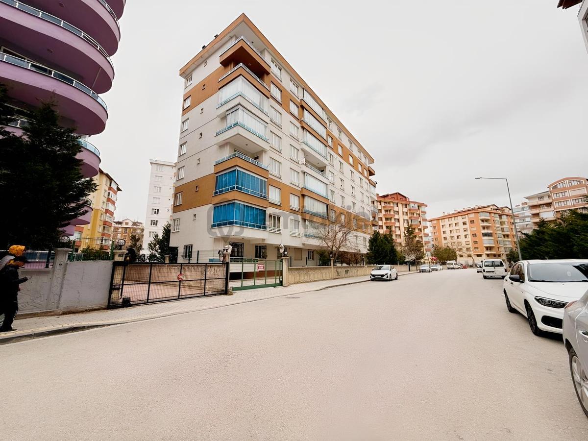 Ahmet Özcan Caddesi Yüksek Giriş 3+1