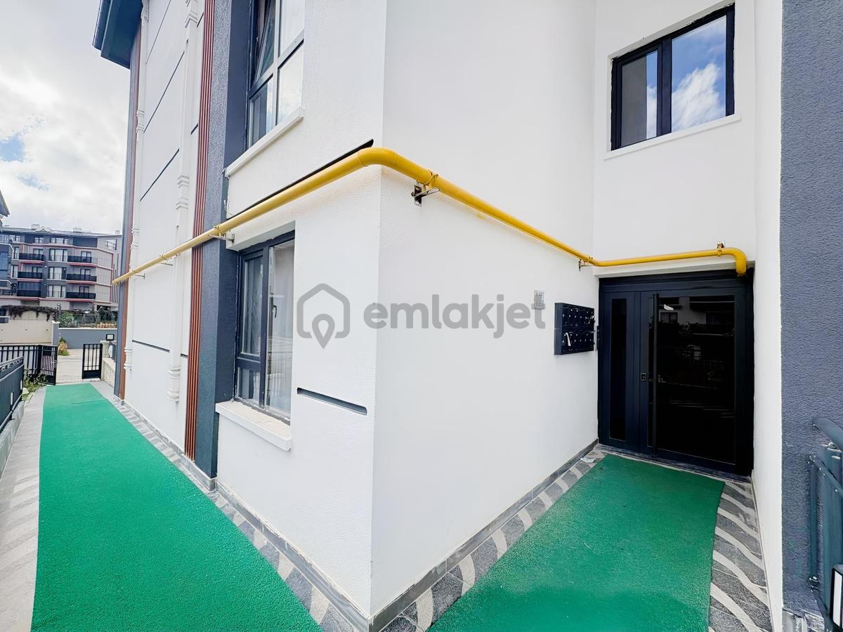 İncek'te Ara Kat Güney Cephe Bulvar Yakını Fiber Altyapı Esyalı - 37