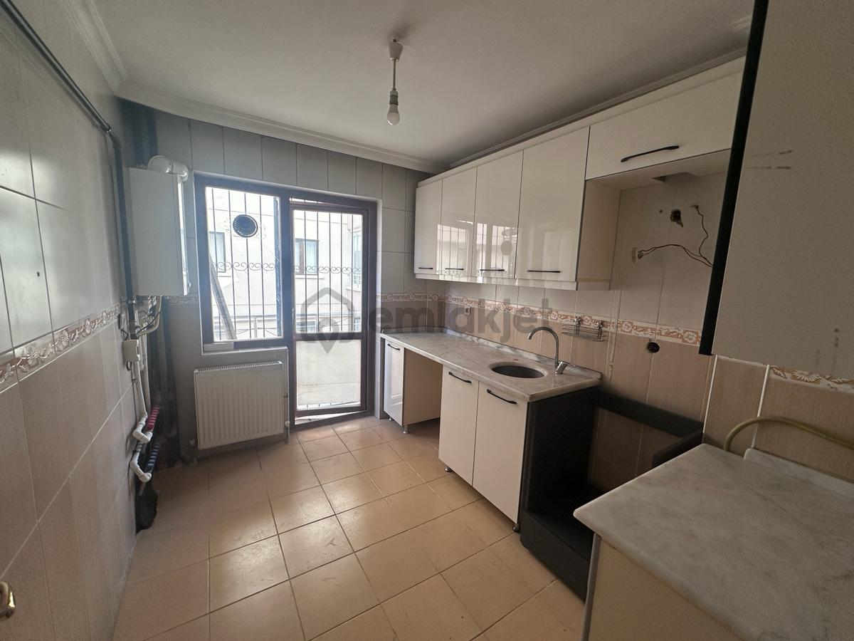 Güneşevler'de Cadde Üstü Yüksek Giriş 3+1 Satılık Daire