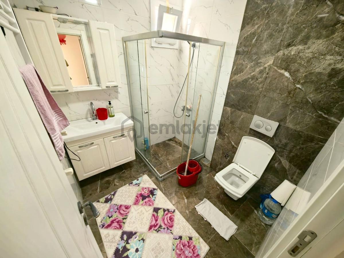 Aslı Emlak'tan Gazi Mah Asansörlü Kat 1 - 41