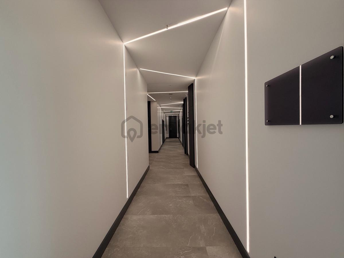 Metafor Ankara’da 82 M² Net | Köşe Konumlu | Fransız Balkonlu Ofis - 12