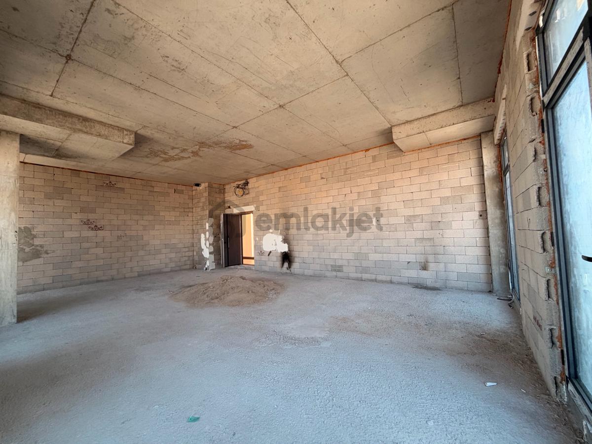 Metafor Ankara’da 82 M² Net | Köşe Konumlu | Fransız Balkonlu Ofis - 3