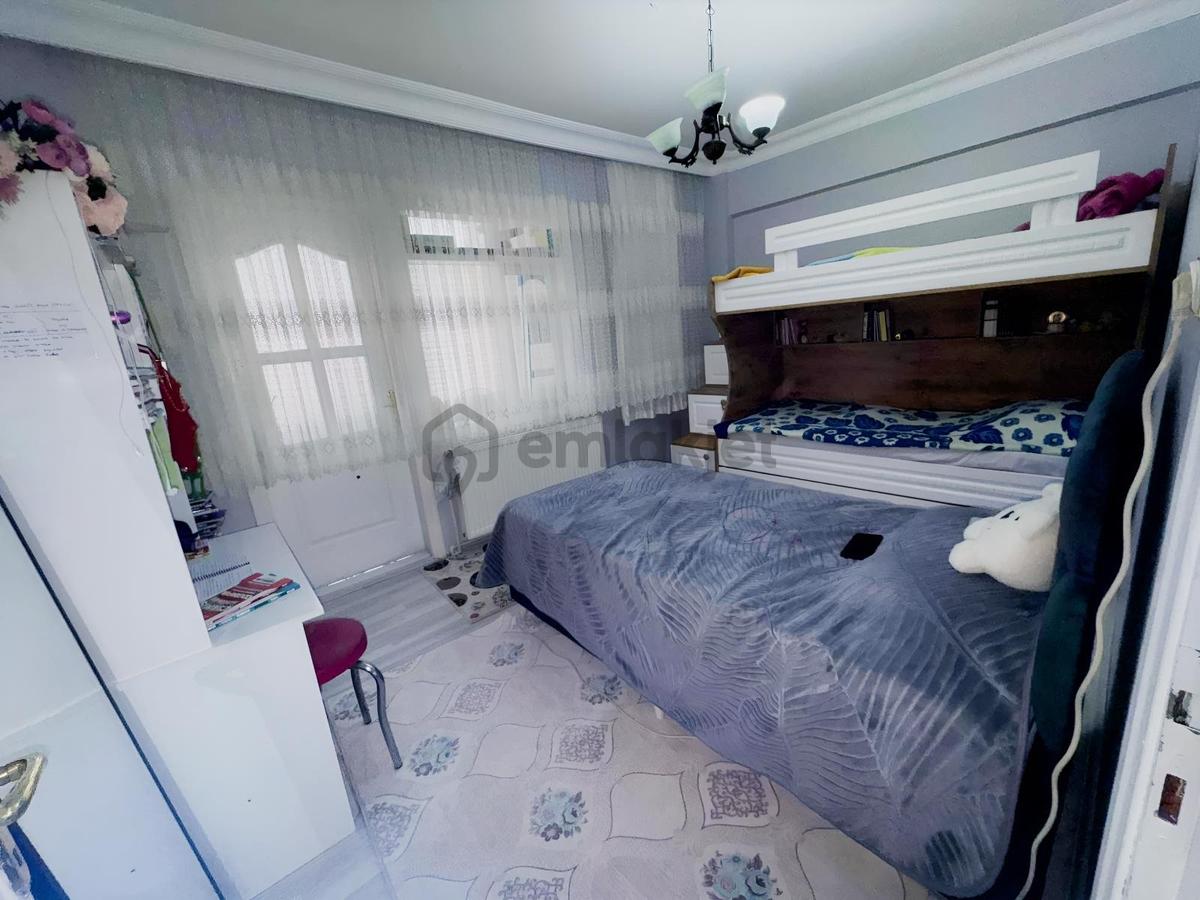 Zaferyapıdan Satılık Daire 3.kat 100m2 Hisseli 2000yapı Cebecimh - 15