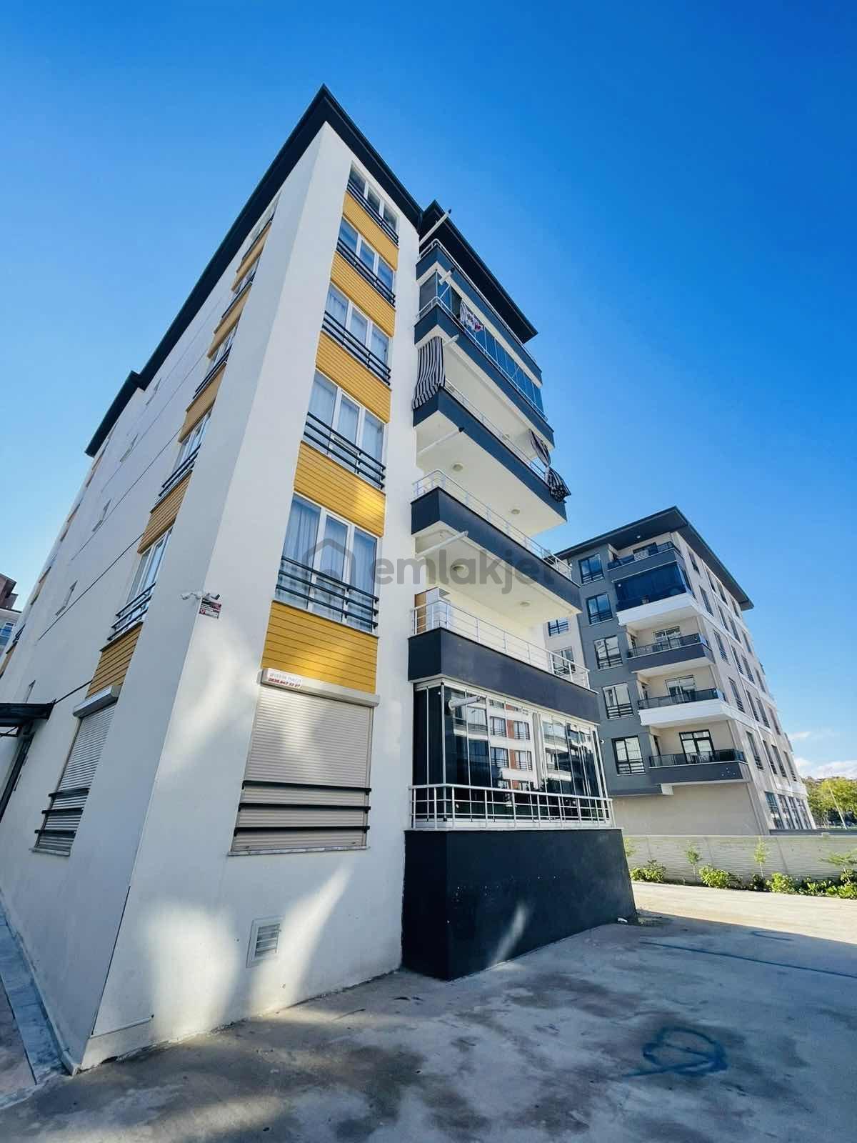 Enes Acur'dan Keçeciler Caddesinde 3+1 Full Ekstralı Daire - 2