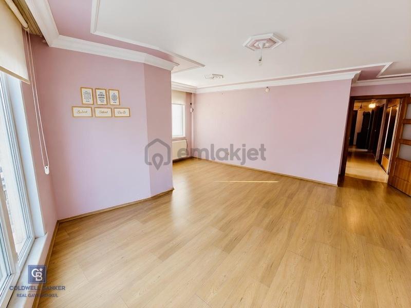 Pendik Kaynarca'da Ebeveyn Banyolu 3+1 Kiralık Daire Net 110 M² - 4