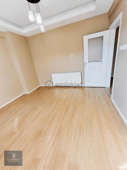 Civandan Belediye'ye Yakın Kiralık 3+1 - 12