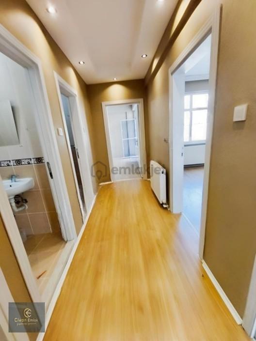 Civandan Belediye'ye Yakın Kiralık 3+1
