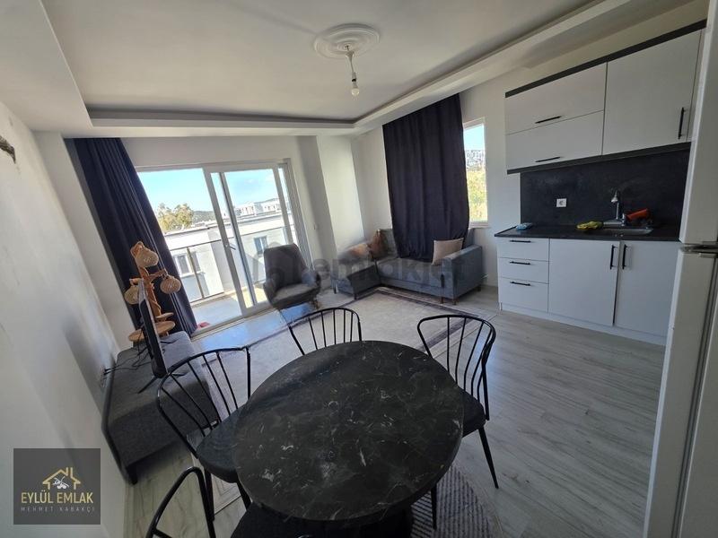 Mumcularda Eşyalı Satılık 1+1 Daire - 3