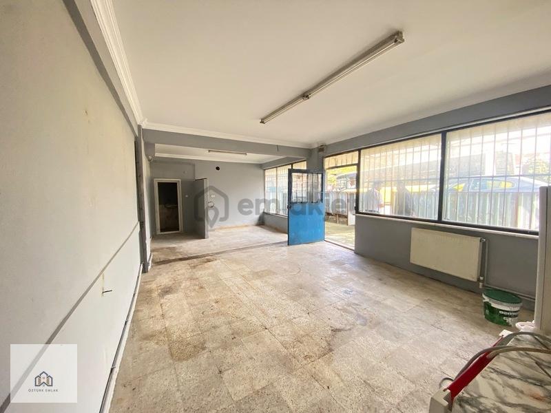 Atıf Efendi Caddesi Üzerinde 60 M2 Ön Kullanımlı Dükkan - 2