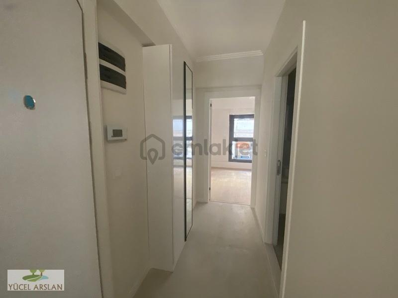 Atakent'te Mükemmel Konumda Satılık 1+1 0 Daire - 5