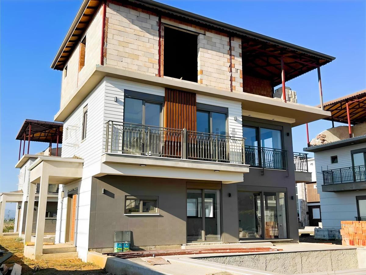 Boğazkentte 4.5+1 Müstakil Havuzlu Villa - 21