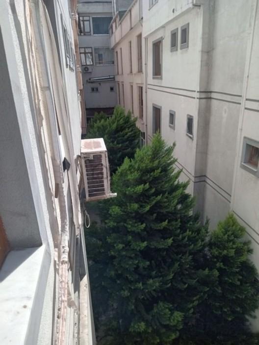 Esem Emlaktan Halkalı Kavaklı,da Cadde Üzerinde Acill )balkonlu - 7