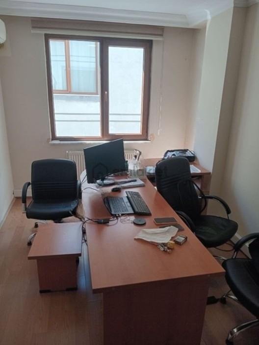 Esem Emlaktan Halkalı Kavaklı,da Cadde Üzerinde Acill )balkonlu - 8