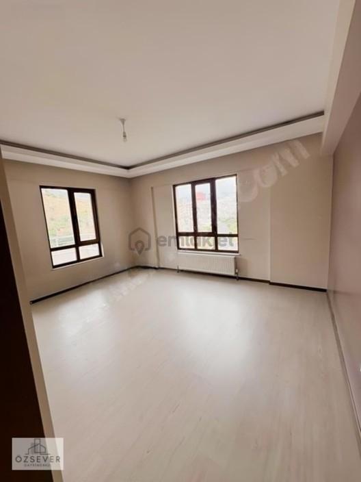 Cadde Üstü Kiralık Daire - 3