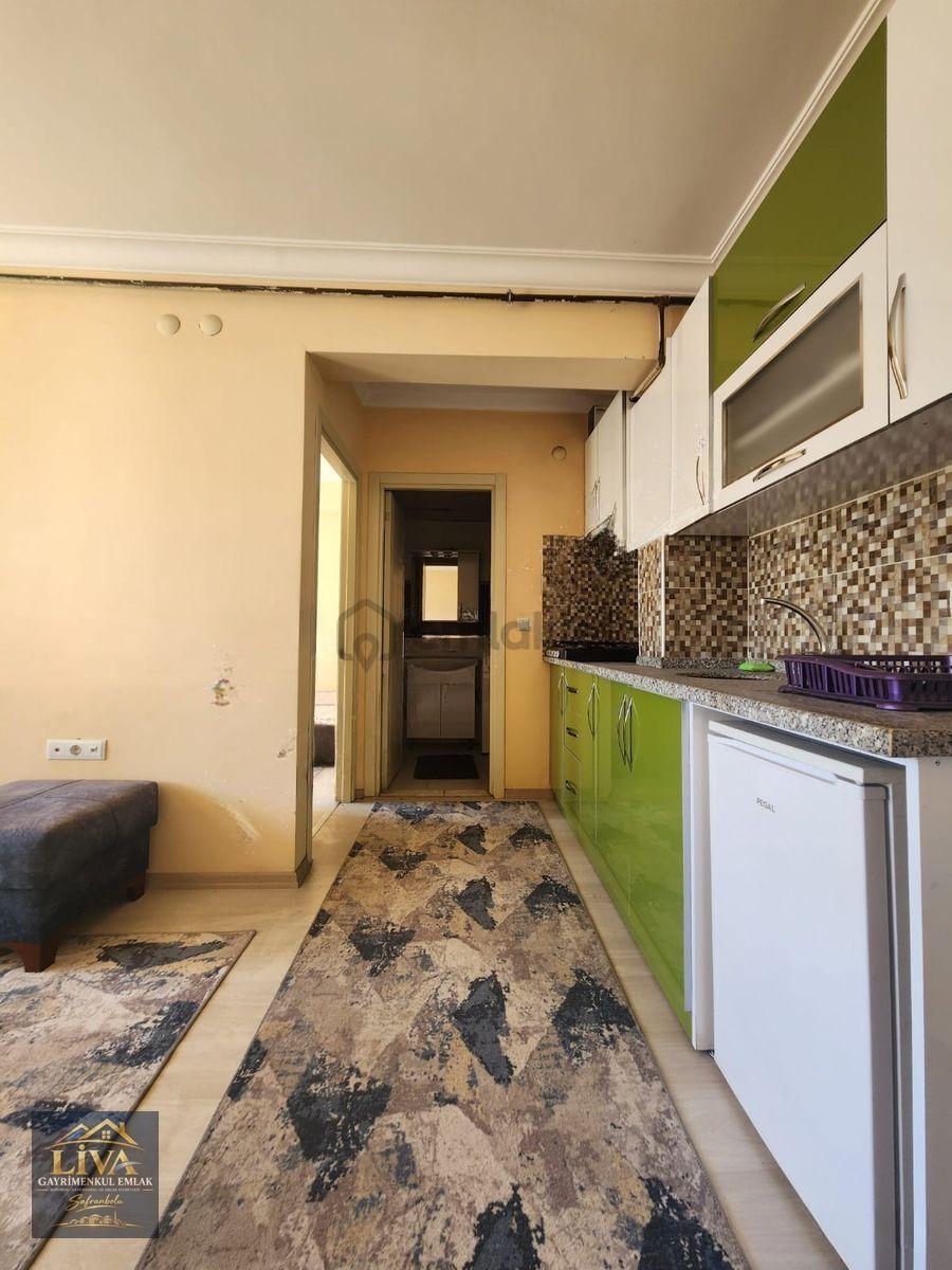 Karabük Yeşil Mahallede Eşyalı Satılık 1+1 Daire - 14