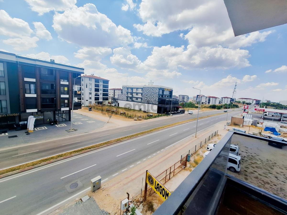 Buluruzdan Ana Cadde Üzerinde Kiralık Ara Kat 1+1 Daire - 25