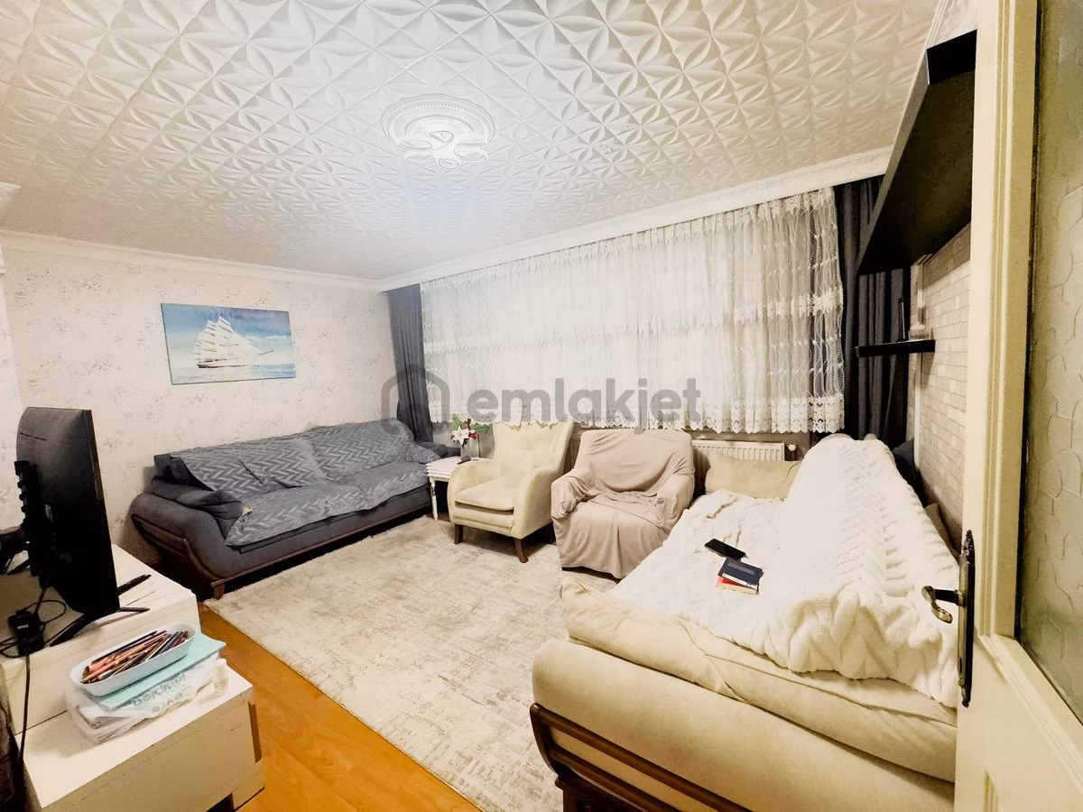 Yoldaş İnş Satılık 3+1 130 M2 5.kat Tramvay Dibinde Daire