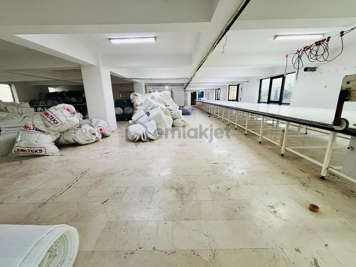 Mertcan'dan E-5'e Cephe 450 M2 Kullanım Alanlı İş Yeri - 12