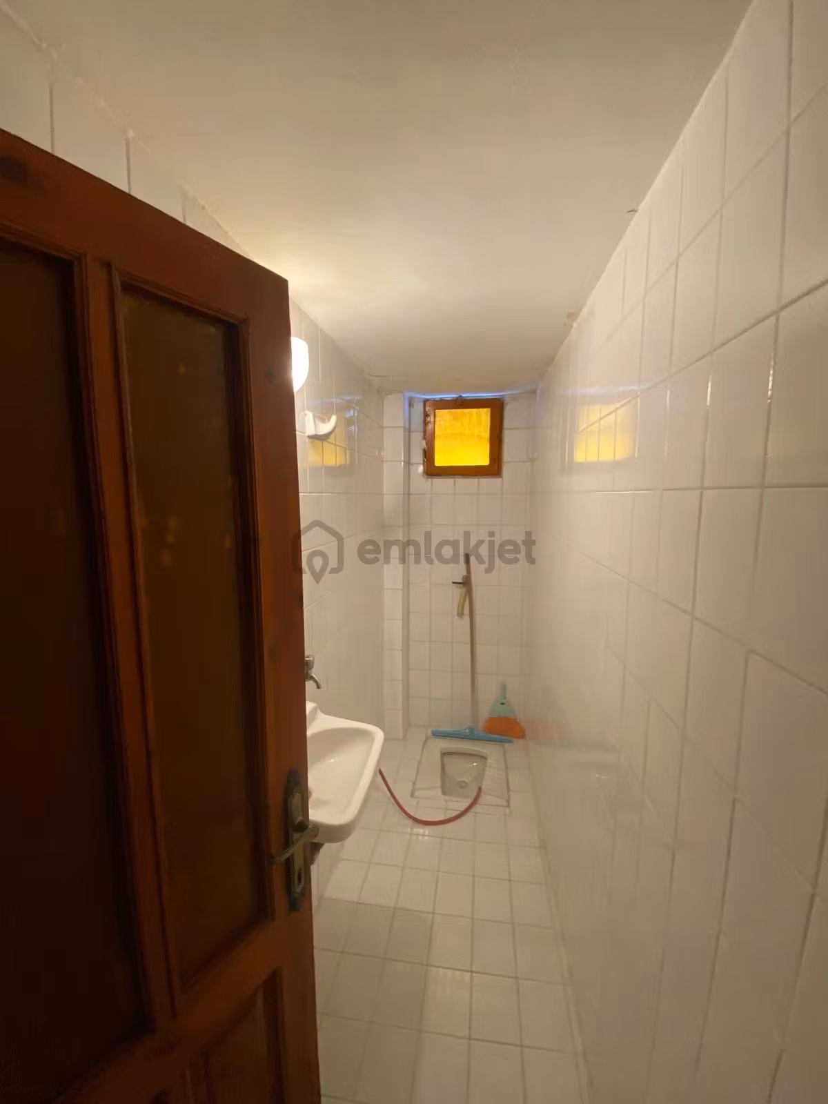 Rasathane Mahallesinde İci Temiz Yapılı Satılık Daire - 9