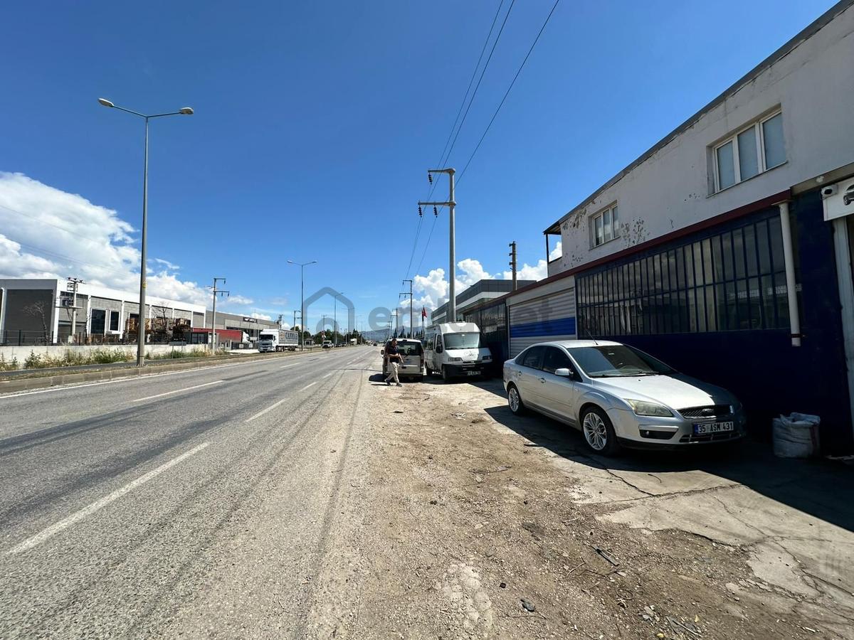 Sahibinden Sanayıde Kose Konum Phılsa Cd Ustu 210 M2 - 32