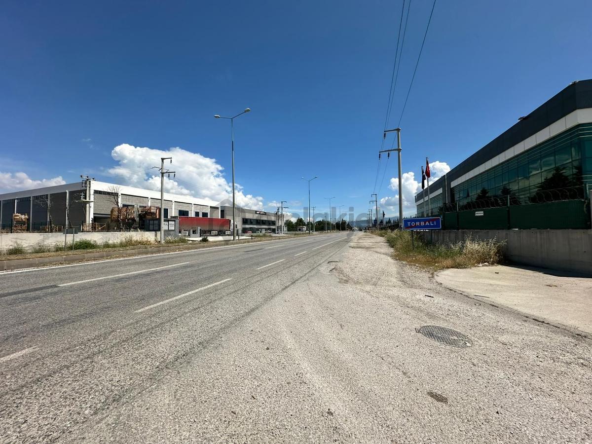 Sahibinden Sanayıde Kose Konum Phılsa Cd Ustu 210 M2 - 27
